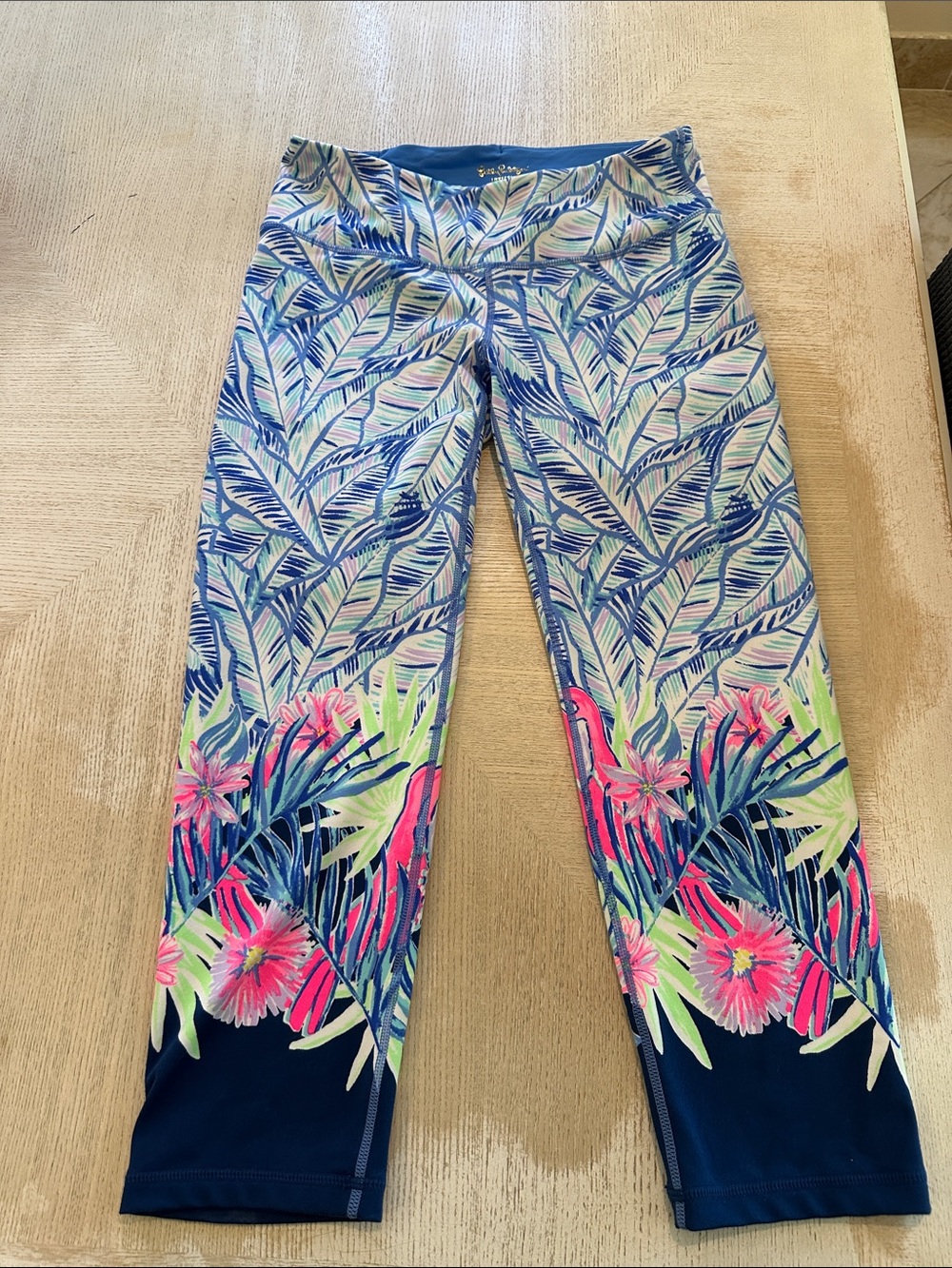 Lilly Pulitzer Women’s Navy Blue, Pink & Green Tropical Capri Leggings